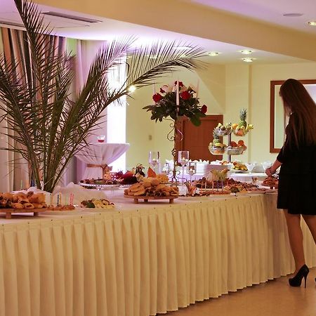 Hotel Flamengo Ohrid Bagian luar foto