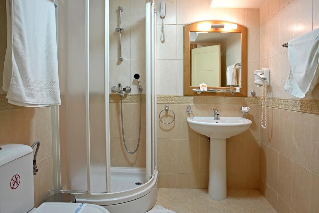 Hotel Flamengo Ohrid Bagian luar foto