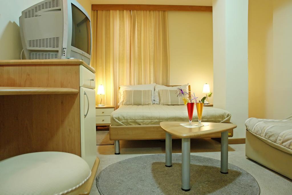 Hotel Flamengo Ohrid Bagian luar foto