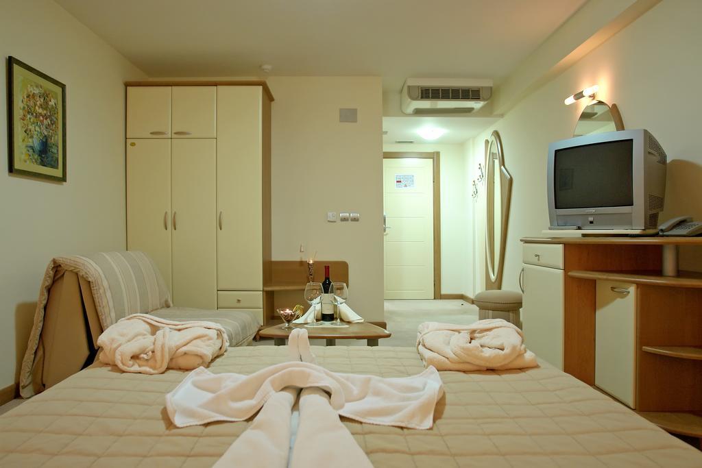 Hotel Flamengo Ohrid Bagian luar foto